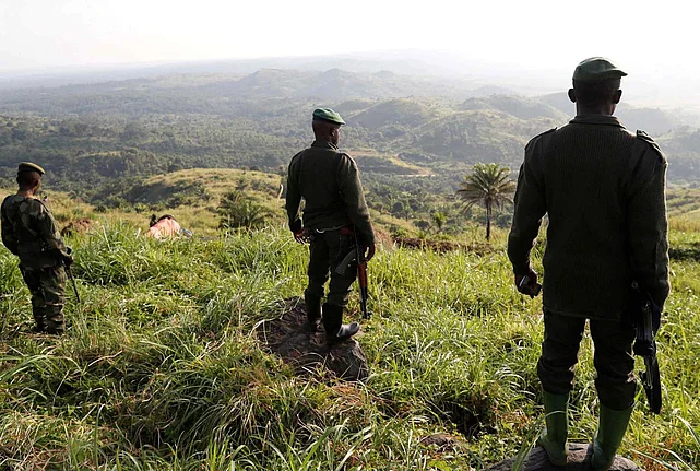 Soldat de la FARDC en haut dans les montages de l'Est du Pays