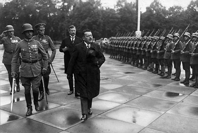 Friedrich Ebert face à l'Armée allemande